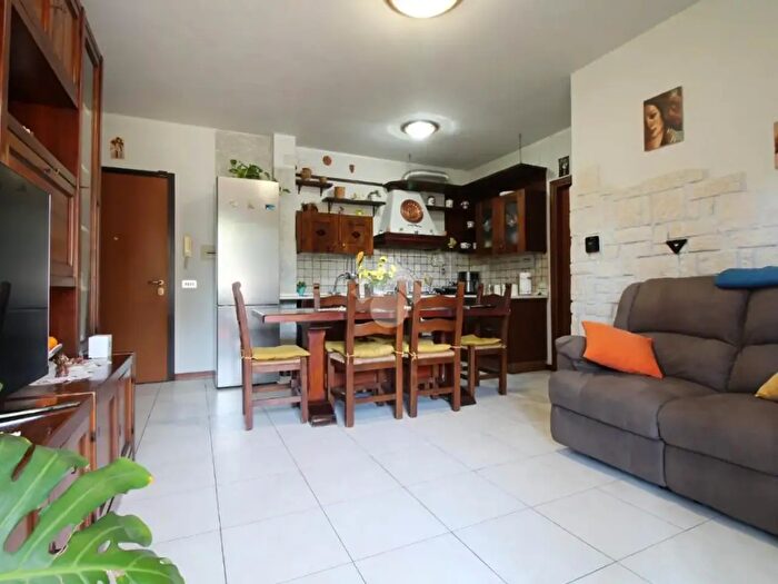 Appartamento trilocale in vendita in Via del Ferro, Prato