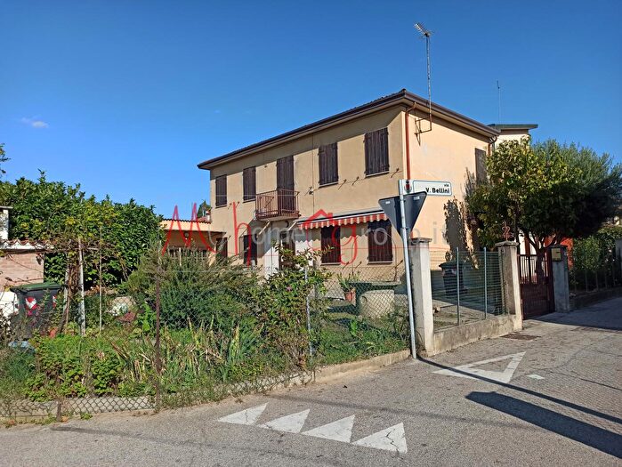 Casa con 5 locali in vendita in Via Donizzetti, Ponte San Nicolo
