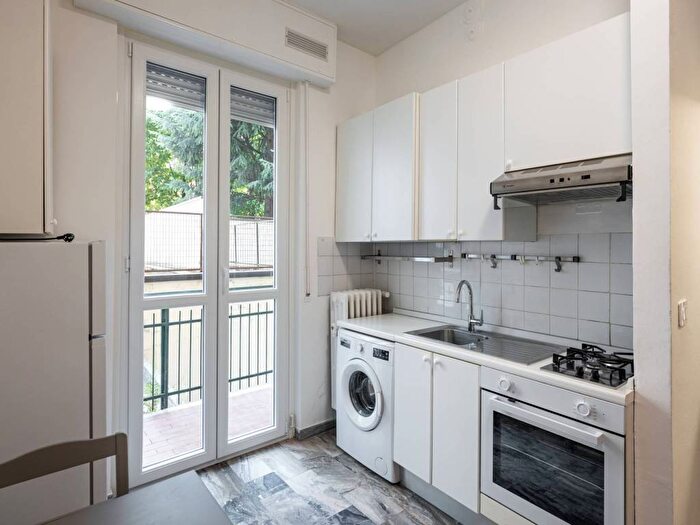 Appartamento monolocale in affitto in Via Lorenteggio, Giambellino, Milano