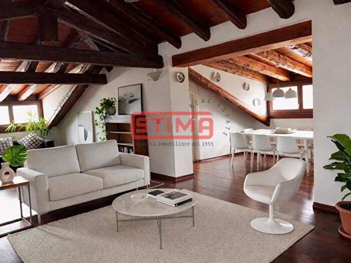 Appartamento con 8 locali in vendita in Via San Pio X, Volpago Del Montello