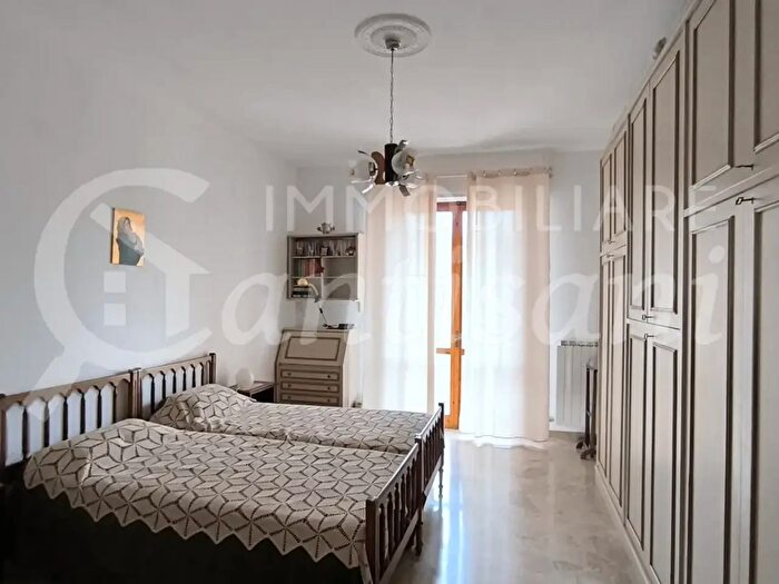 Appartamento quadrilocale in affitto in Via Mario Sbrilli, Firenze