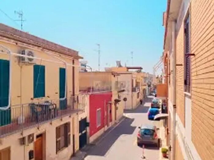 Appartamento trilocale in vendita in Via Gorizia, Nettuno