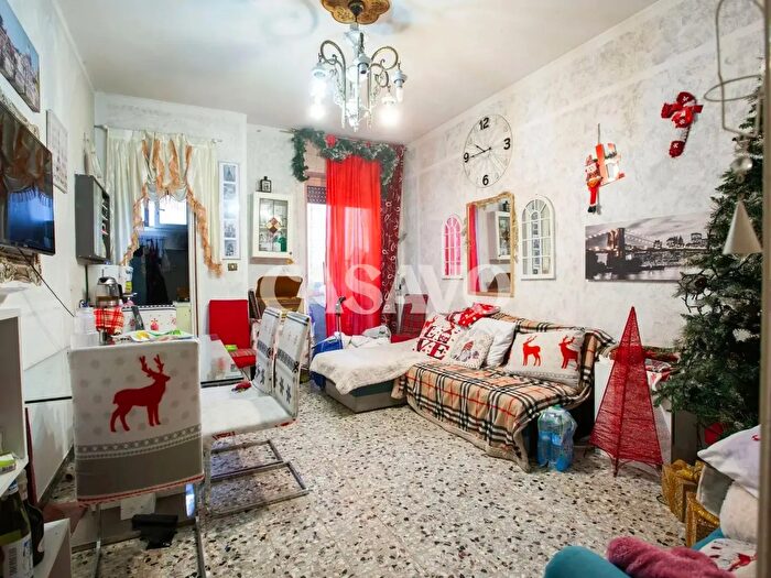 Appartamento trilocale in vendita in Via Paolo Mantegazza, Milano