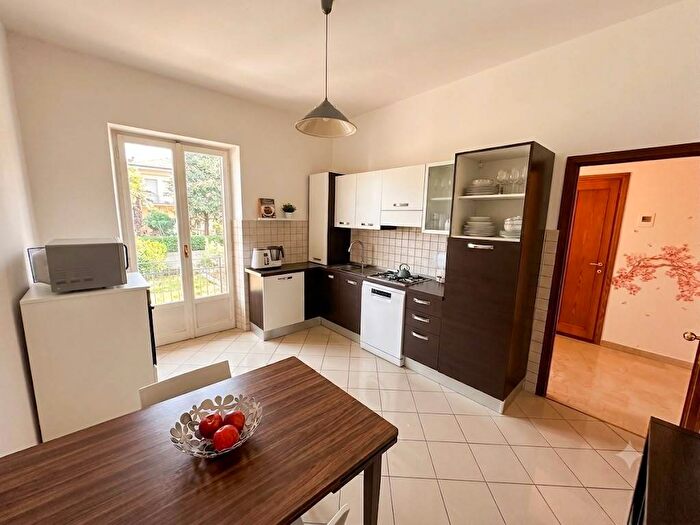 Appartamento quadrilocale in affitto in Via Antonio Stoppani, Centro, Cuneo