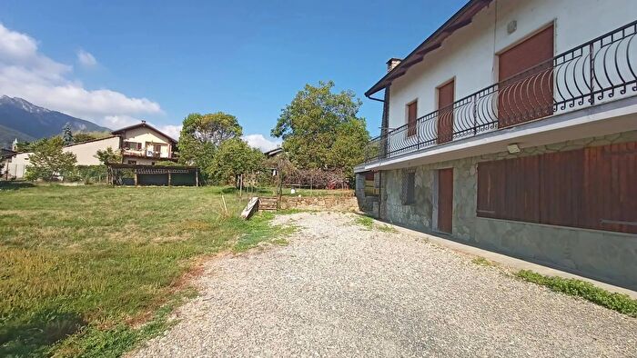 Case in Vendita e in Affitto - 2