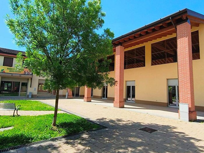 Casa bilocale in affitto in Via Torchio, San Felice, Cremona