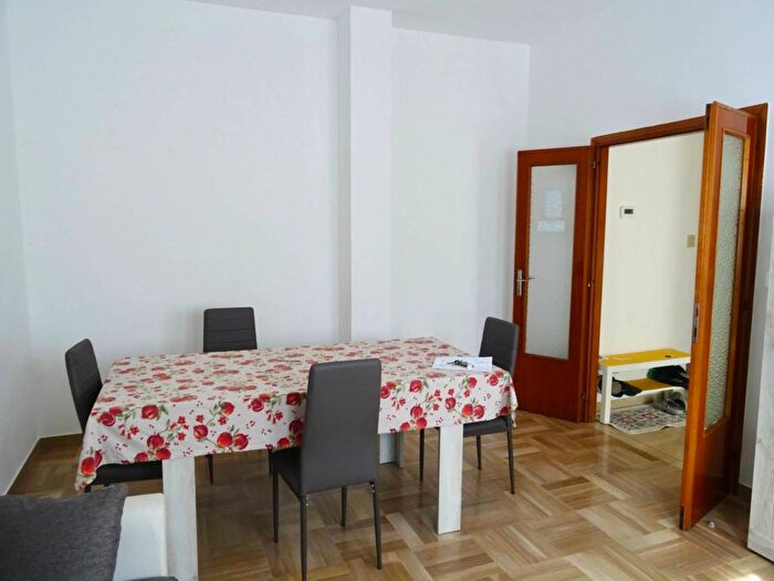 Appartamento trilocale in affitto in Via Aurelio Saffi, Centro Storico, Ferrara