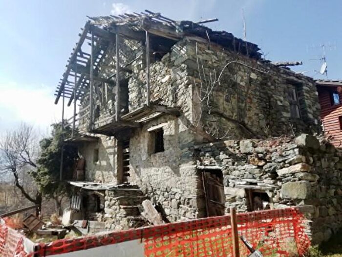 Casa in vendita in Emarese