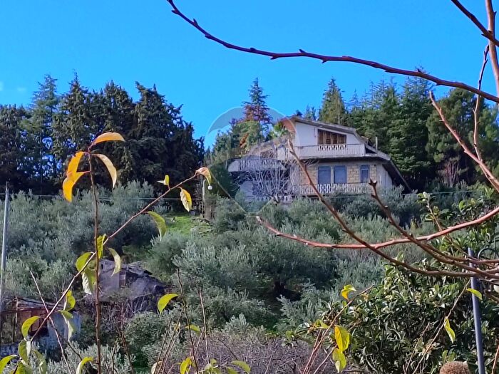 Casa con 7 locali in vendita in Contrada Sant'Antonio, Troina