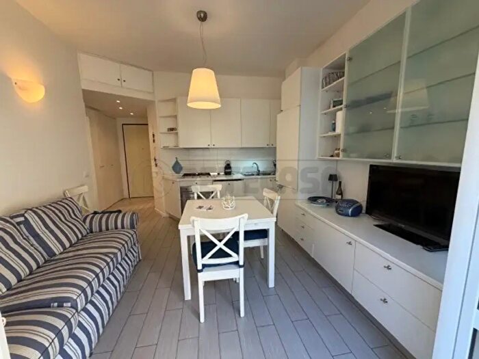 Appartamento trilocale in vendita in Via Antonio Fogazzaro, Loano