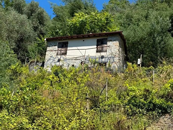 Casa bilocale in vendita in Regione Ortai, Badalucco