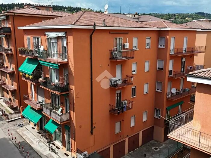Appartamento trilocale in vendita in Via Valentino Alberti, Verona