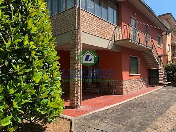 Casa con 16 locali in vendita in Montecatini Terme