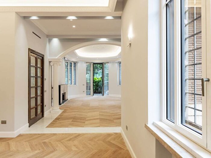 Appartamento con 6 locali in affitto in Viale Aventino, Aventino, Roma