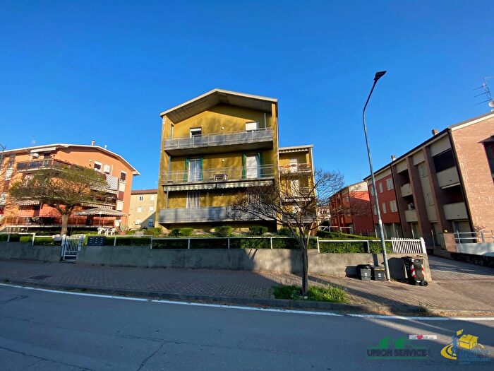 Appartamento trilocale in vendita in Via Pace, Medesano