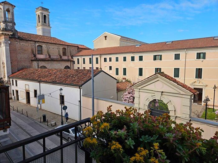 Appartamento quadrilocale in affitto in Corso Vittorio Emanuele II, Prato della Valle Pontecorvo, Padova