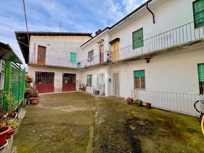 Appartamento trilocale in vendita in Via Melyna, Buttigliera DAsti