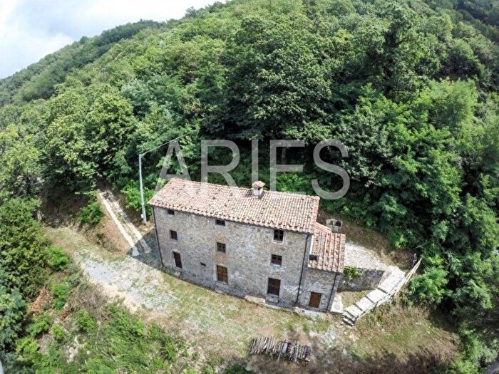 Casa quadrilocale in vendita in Gromignana, Coreglia Antelminelli