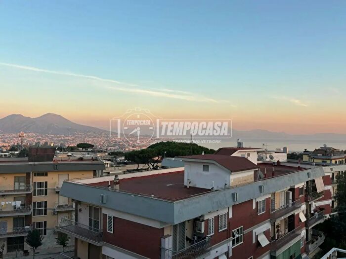 Appartamento con 5 locali in vendita in Viale Colli Aminei PSite, Napoli