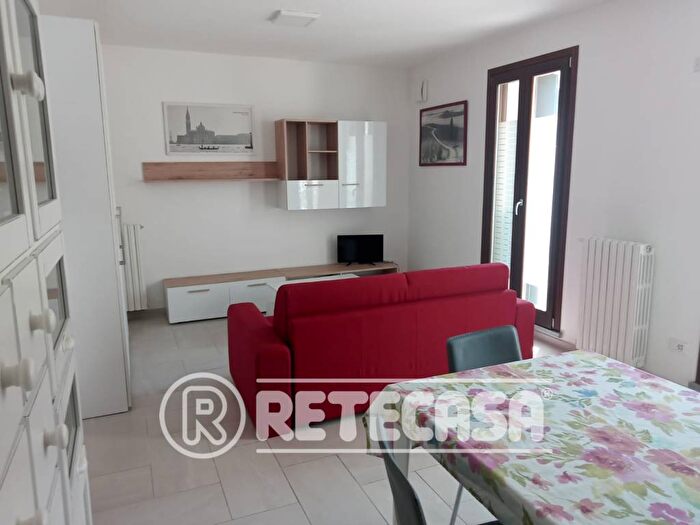 Appartamento monolocale in affitto in Via Stazione, Semicentro, Crema