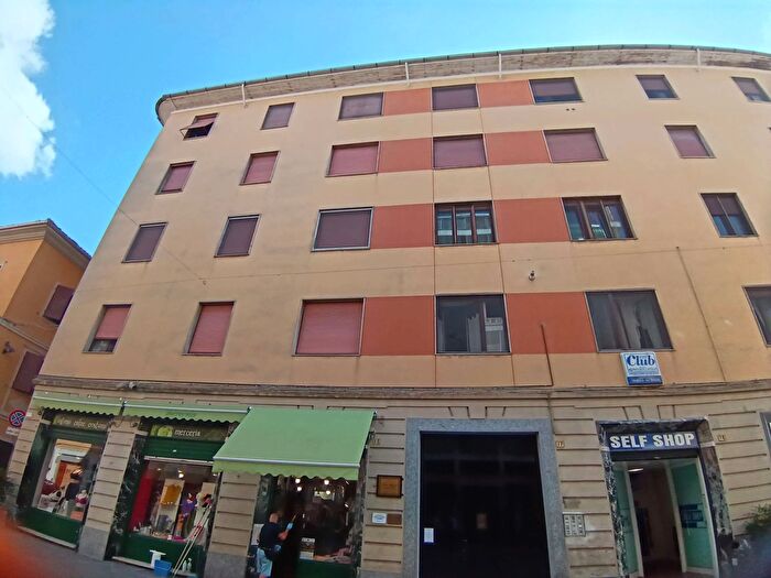 Appartamento trilocale in affitto in Corso Garibaldi, Valenza