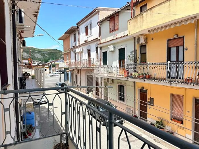 Appartamento quadrilocale in vendita in Via Taranto, Botricello