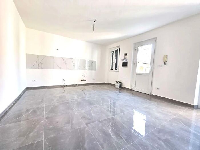 Appartamento trilocale in affitto in Via Felice Cavallotti, Valenza