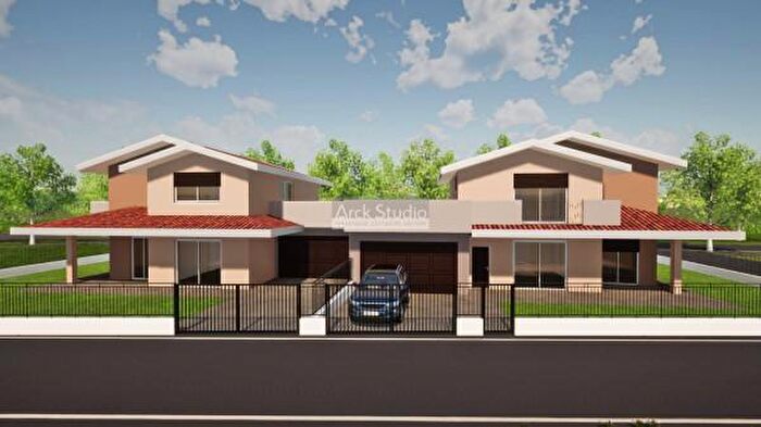 Appartamento trilocale in vendita in Via Alessandro Manzoni, Cassano DAdda