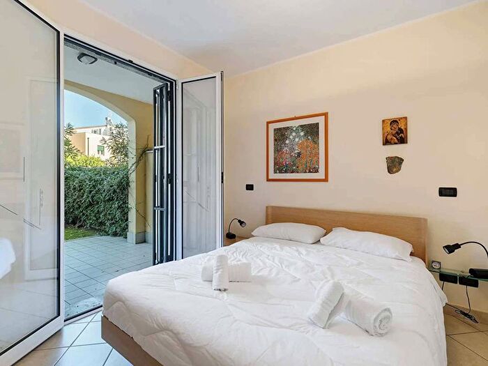 Appartamento trilocale in affitto in Via Aurelia, Centro, Loano