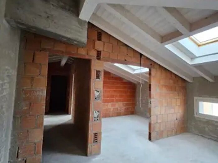 Appartamento quadrilocale in vendita in Via Roma, Reggiolo