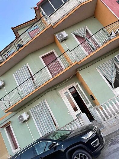 Casa trilocale in affitto in Avola
