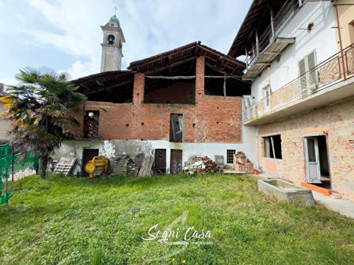 Casa bilocale in vendita in Via Castello, GatticoVeruno