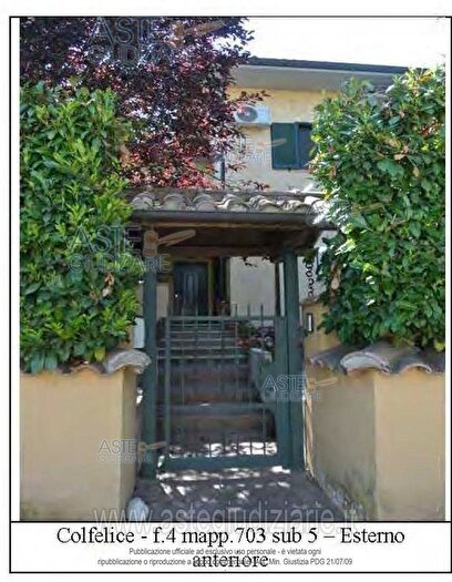 Casa con 7 locali in vendita in Via Taglia I Snc, Colfelice