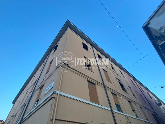 Appartamento quadrilocale in vendita in Via San Martino, Modena