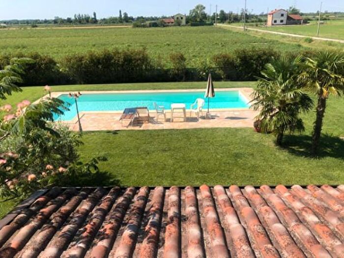 Casa quadrilocale in vendita in Strada Cavallara, Ostellato