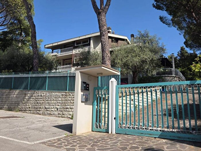 Appartamento con 5 locali in affitto in Madonna Alta Prepo, Perugia
