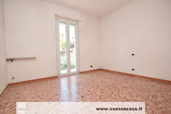 Appartamento con 7 locali in vendita in Via Catte Nuoro, Nuoro