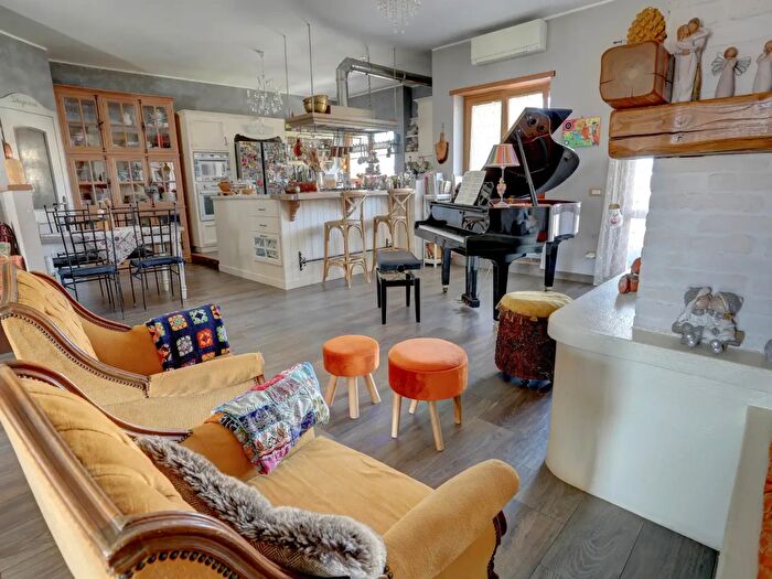 Appartamento quadrilocale in vendita in Viale Alessandrino, Roma