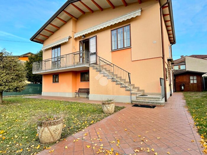 Casa trilocale in vendita in Via Manin, Rubano