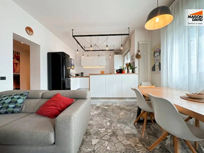 Appartamento con 5 locali in vendita in Via Giovanni da Pedemuro, Vicenza
