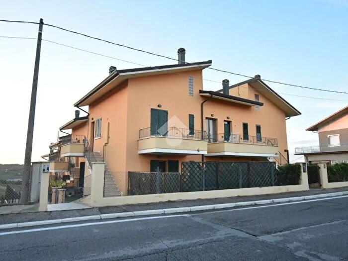 Appartamento trilocale in vendita in Via G Brodolini, Borghi