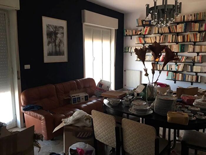 Casa con 5 locali in vendita in Floridia