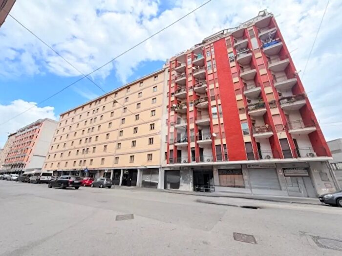 Appartamento trilocale in vendita in Corso Arnaldo Lucci, Napoli