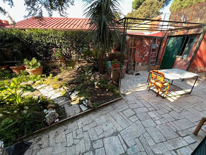 Appartamento trilocale in affitto in Via Azone, Aurelio Val Cannuta, Roma