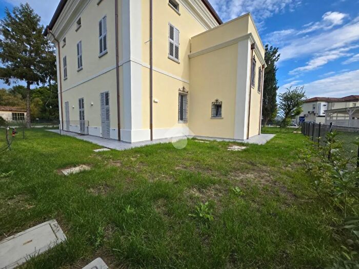 Appartamento quadrilocale in vendita in Via Fiumazzo, Russi