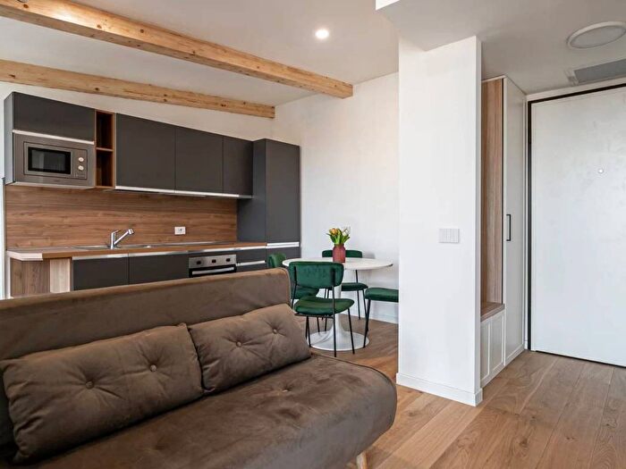 Appartamento bilocale in affitto in Via Ravenna, Corvetto, Milano