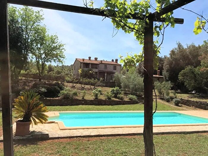 Casa con 8 locali in vendita in Strada Statale Sarzanese Valdera, Massa Marittima