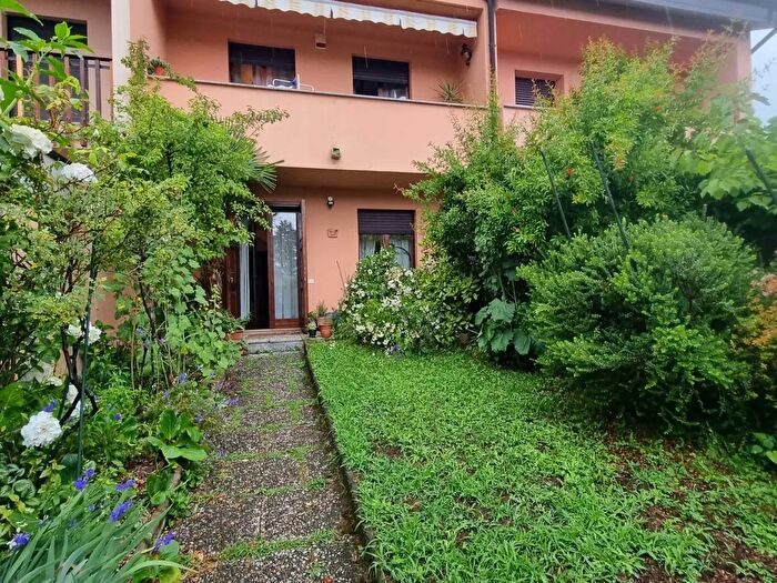 Casa trilocale in vendita in Via Sant'Alessandro a, Arcisate
