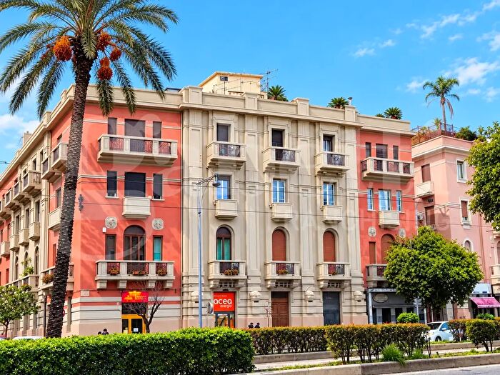 Appartamento bilocale in vendita in Viale San Martino, Messina