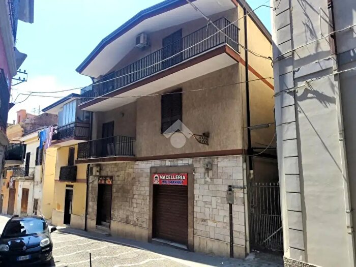 Casa con 6 locali in vendita in Via Roma, Cervino